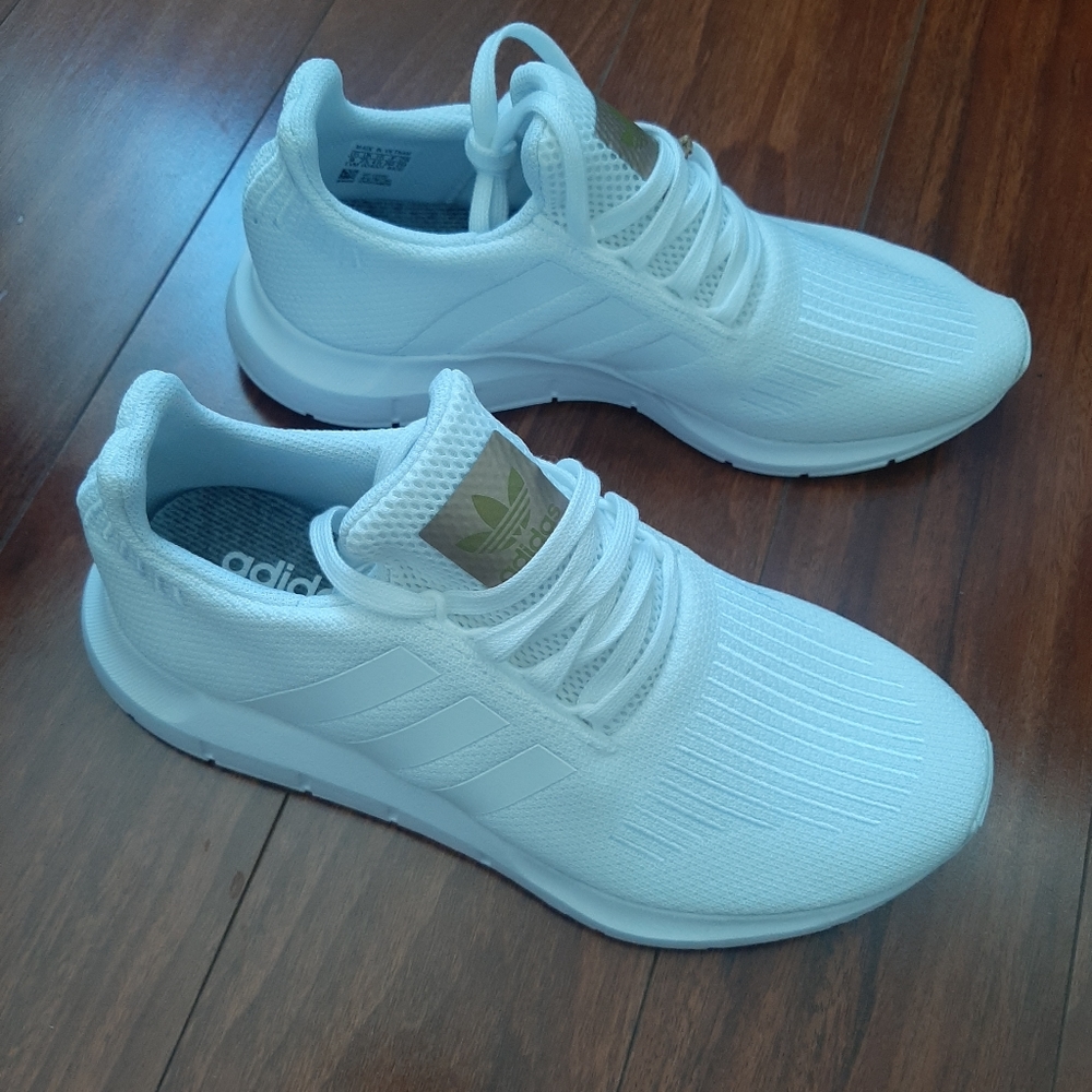 Adidas Women's Sneakers Swift Run